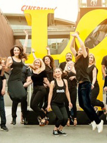 Επικοινωνήστε μαζί μας